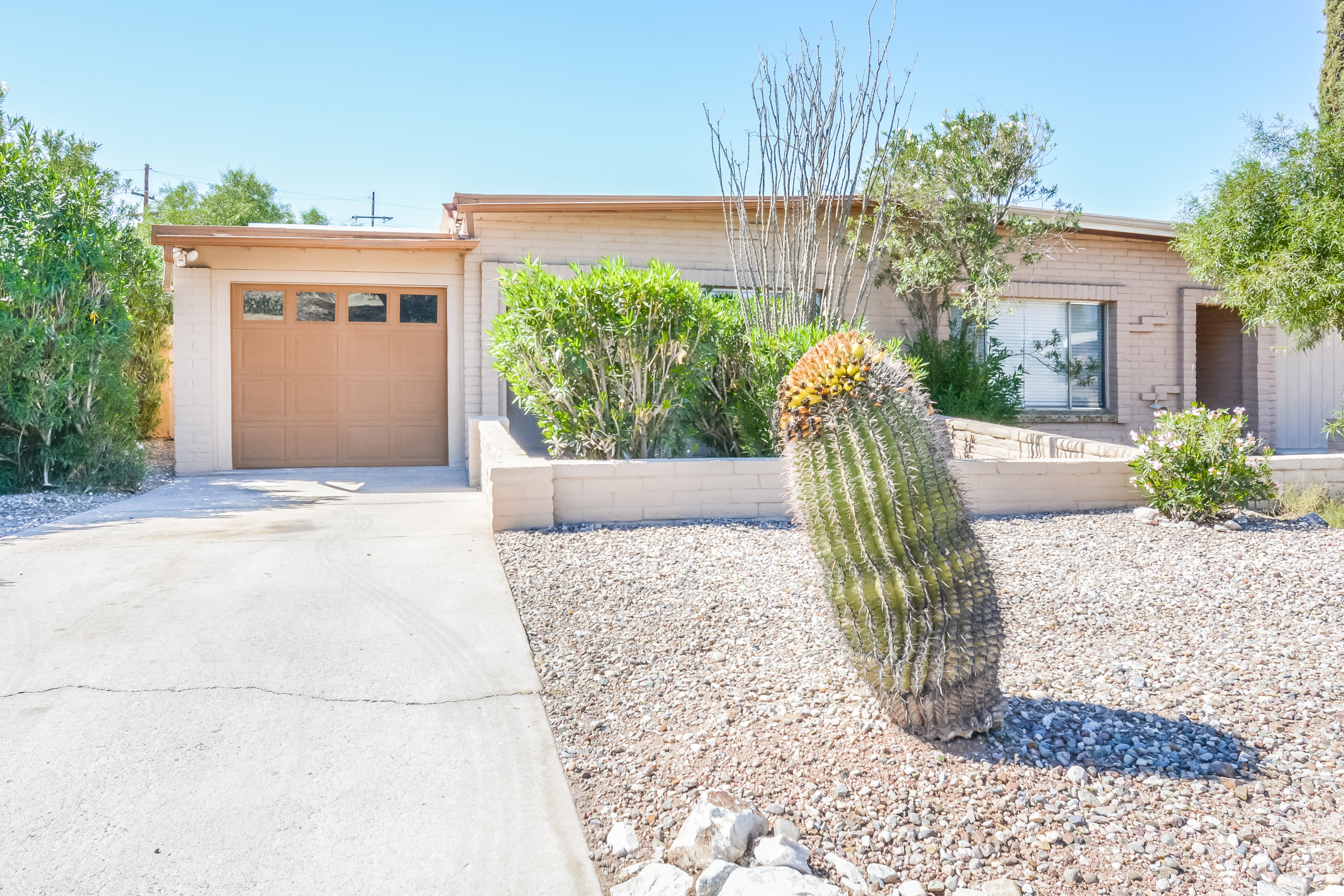 901 N Camino Seco Tucson, AZ 85710